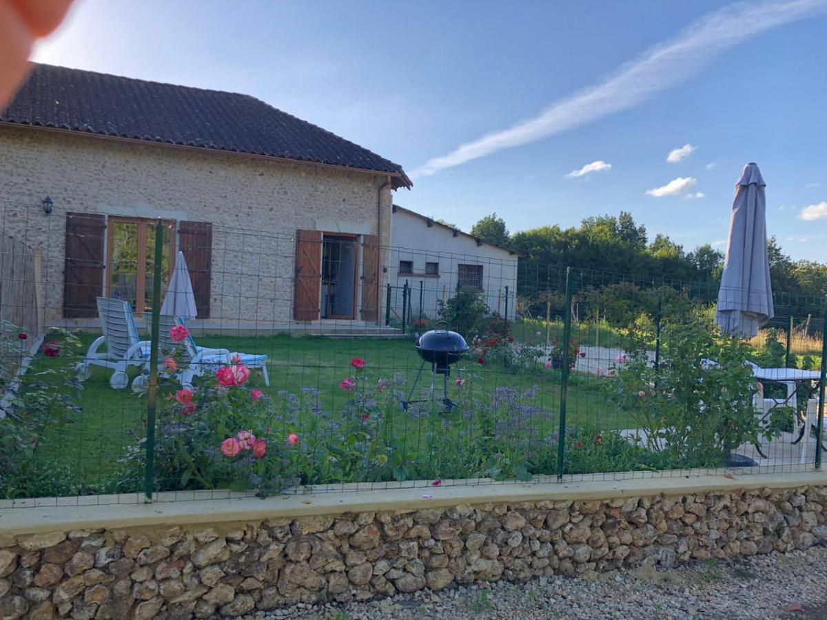 Chez Lucia A 15Min De Perigueux A 6Km Autoroute A89 Apartment Eglise-Neuve-de-Vergt Bagian luar foto