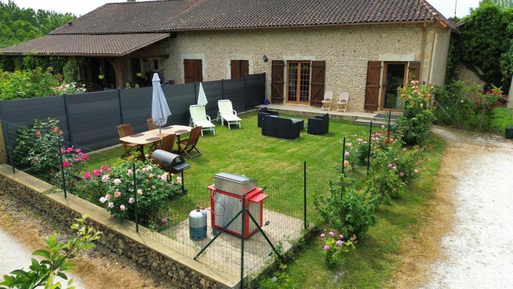 Chez Lucia A 15Min De Perigueux A 6Km Autoroute A89 Apartment Eglise-Neuve-de-Vergt Bagian luar foto